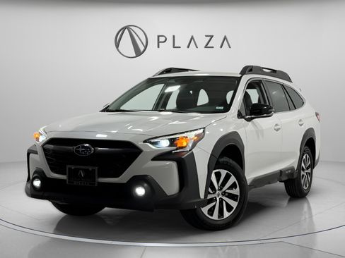 Used 2024 Subaru Outback Premium image 1