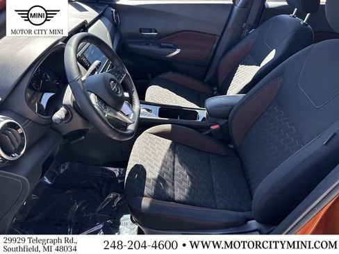 Used 2021 Nissan Kicks SR w/ Interior Electronics Package FWD image 22