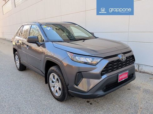Used 2021 Toyota RAV4 LE image 1