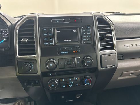 Used 2018 Ford F250 XLT image 37