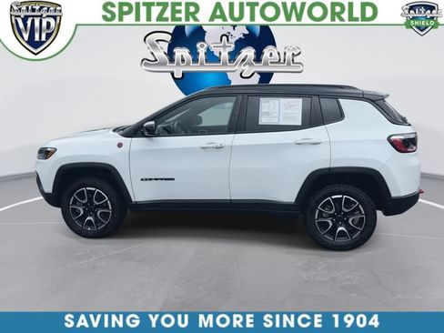 Used 2025 Jeep Compass Trailhawk w/ Trailer Tow Group AWD/4WD image 6