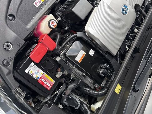 Used 2018 Toyota Prius Two w/ Prius Two Safety Plus Package image 29