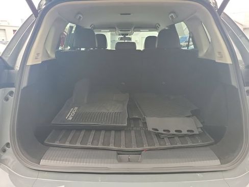 Certified 2025 Nissan Rogue SV AWD/4WD image 10