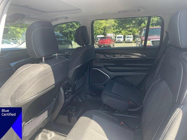 Used 2022 Jeep Grand Cherokee L Laredo w/ Luxury Tech Group I AWD/4WD image 9