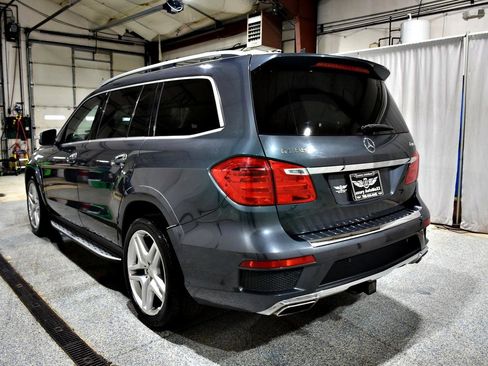 Used 2015 Mercedes-Benz GL 550 4MATIC w/ Accessory Chrome Package image 4
