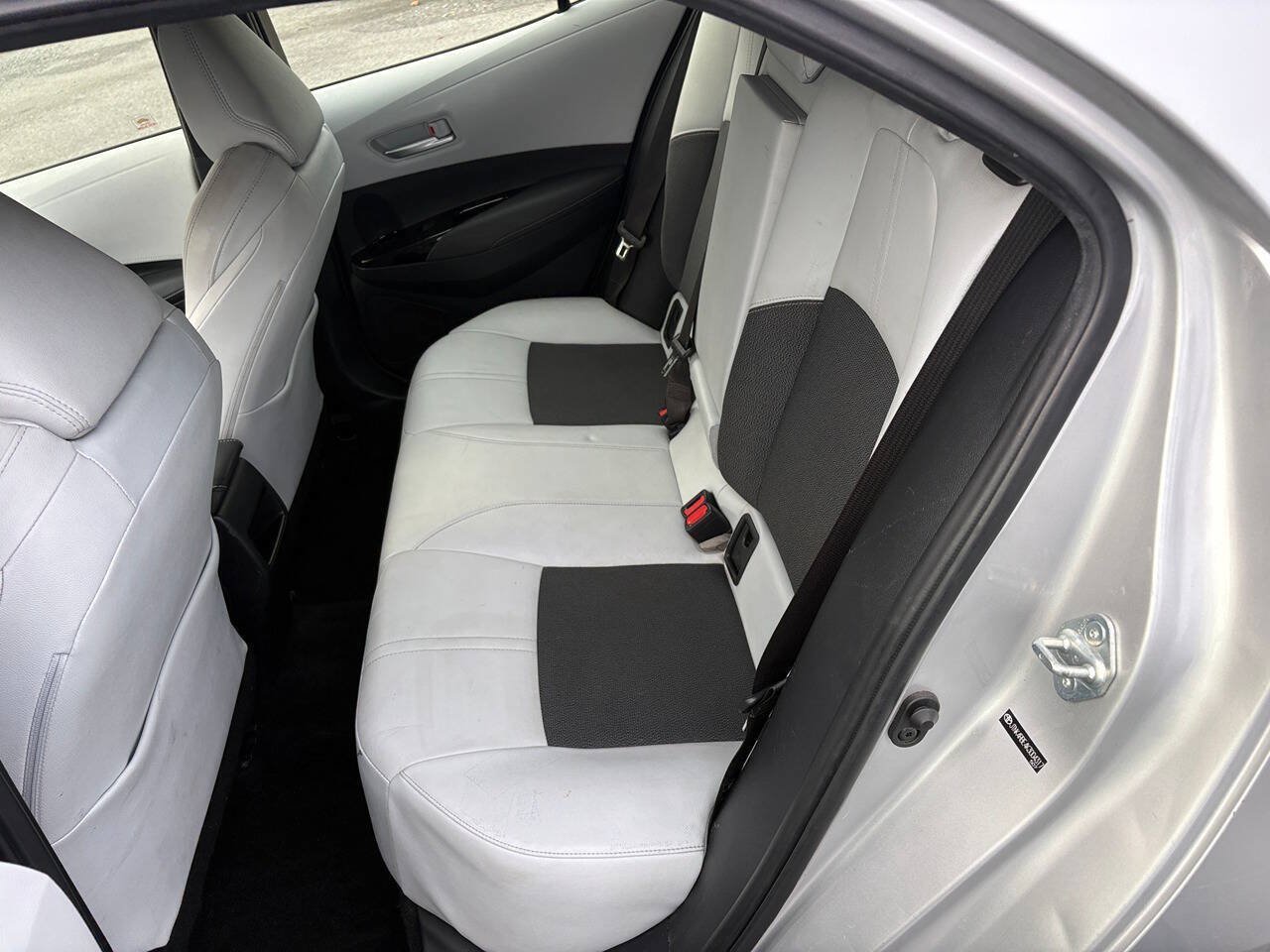 Used 2019 Toyota Corolla XSE FWD image 5