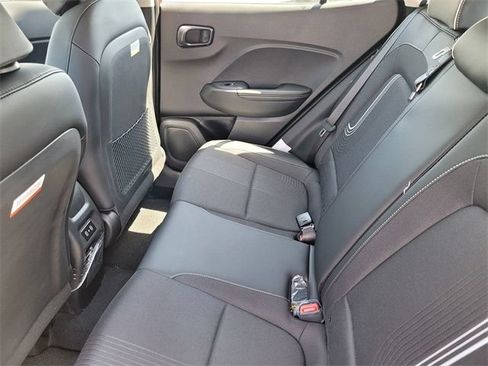 Certified 2025 Hyundai Venue Limited FWD image 13