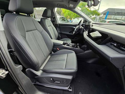 Certified 2025 Audi Q6 e-tron Premium Plus AWD/4WD image 11