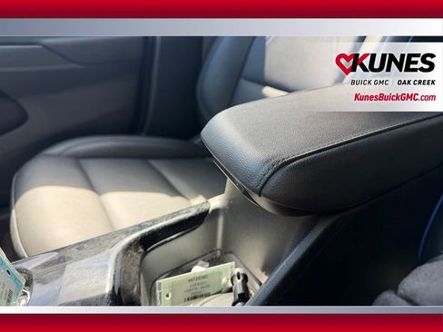 Used 2025 Buick Envista Sport Touring w/ Convenience I Package FWD image 20