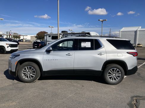 Used 2022 Chevrolet Traverse LT image 10