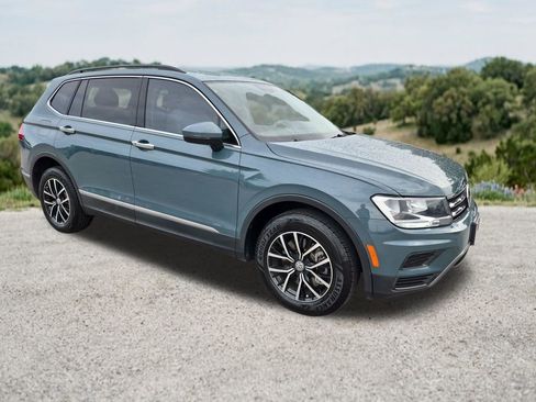 Used 2021 Volkswagen Tiguan SE FWD image 1