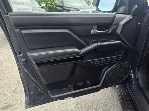 New 2026 Toyota 4Runner Limited AWD/4WD image 23