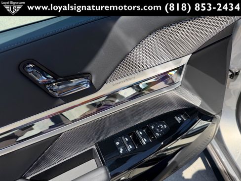 Used 2023 BMW 740i RWD image 23