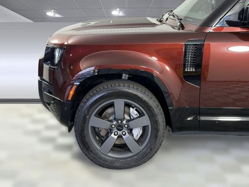 New 2026 Land Rover Defender 90 X-Dynamic SE AWD/4WD image 24