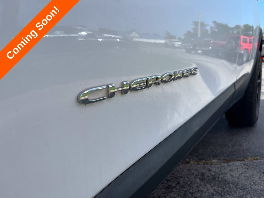 Used 2019 Jeep Cherokee Latitude w/ Popular Appearance Group AWD/4WD image 7