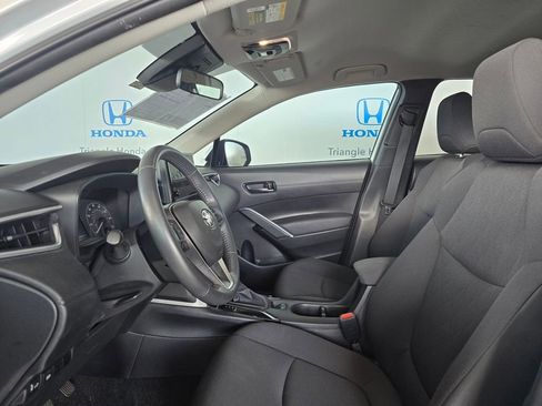 Used 2024 Toyota Corolla Cross LE image 9