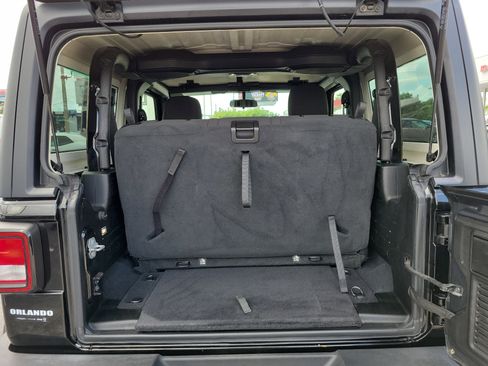 Used 2020 Jeep Wrangler Sport AWD/4WD image 10