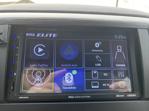 Used 2011 Jeep Grand Cherokee Laredo image 26