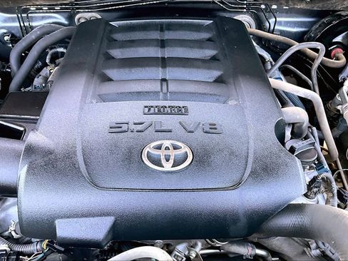 Used 2020 Toyota Tundra Platinum AWD/4WD image 32