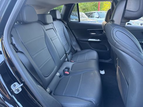 Used 2025 Mercedes-Benz GLC 350e 4MATIC image 7