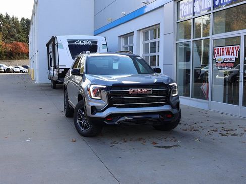 New 2026 GMC Terrain AT4 w/ LPO, Black Badging Package AWD/4WD image 37