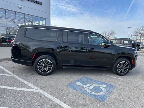 New 2026 Jeep Grand Wagoneer L 4WD w/ Premium Group I image 37