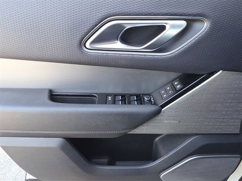 Used 2021 Land Rover Range Rover Velar R-Dynamic S image 25