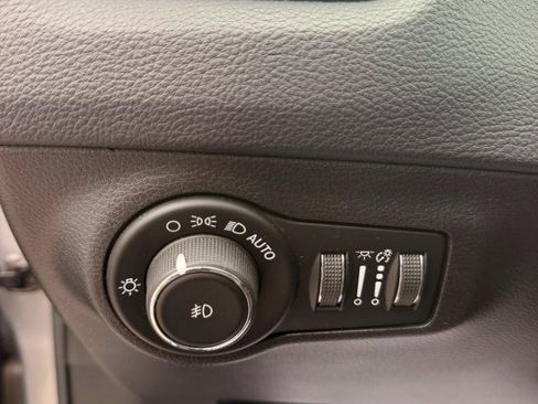 Used 2019 Jeep Compass Trailhawk AWD/4WD image 26
