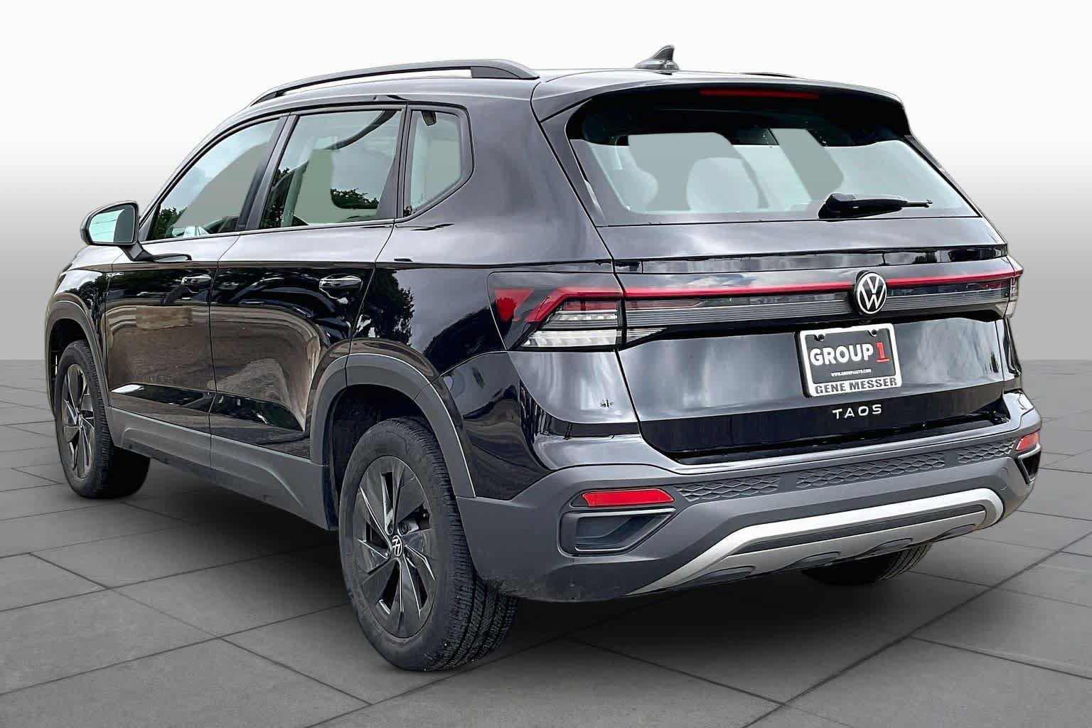 Used 2025 Volkswagen Taos S FWD image 11