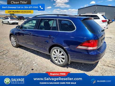 Used 2011 Volkswagen Jetta TDI w/ Premium Pkg FWD image 3