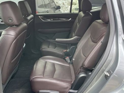 Used 2020 Cadillac XT6 Premium Luxury image 15