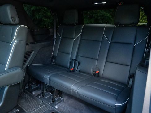 Used 2026 Cadillac Escalade Luxury w/ Touring Package AWD/4WD image 15