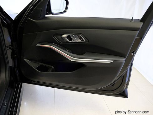 Used 2021 BMW 330i xDrive 330i xDrive w/ Convenience Package image 31