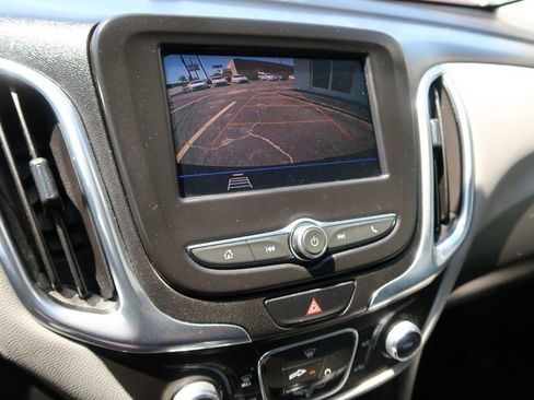 Used 2020 Chevrolet Equinox LS image 14