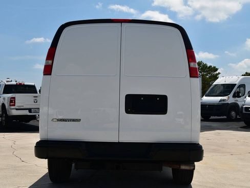 Used 2020 Chevrolet Express 2500 RWD image 6