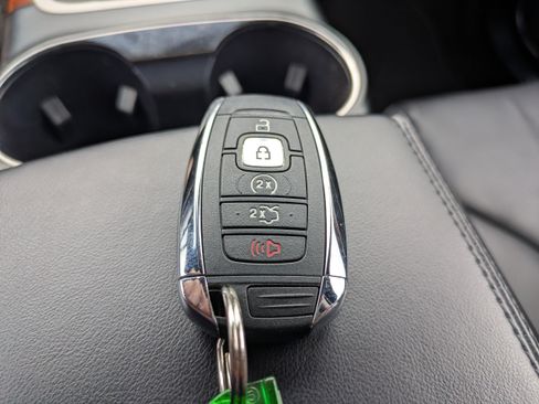 Used 2019 Lincoln Nautilus Reserve FWD image 31