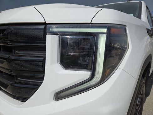 Used 2022 GMC Sierra 1500 Elevation AWD/4WD image 6
