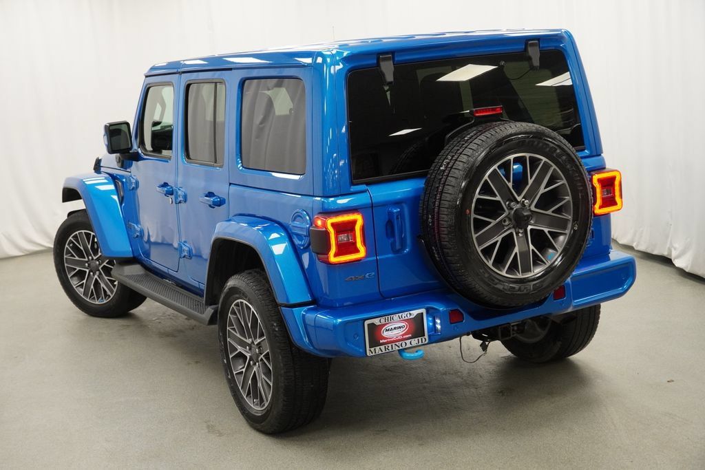 Certified 2023 Jeep Wrangler Unlimited Sahara AWD/4WD image 20