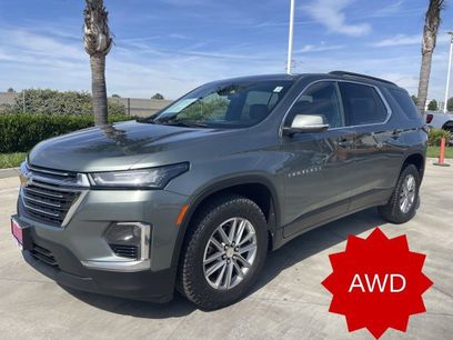 Used 2023 Chevrolet Traverse LT