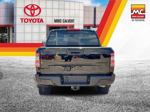 Used 2023 Nissan Frontier PRO-4X w/ Pro Convenience Package AWD/4WD image 4