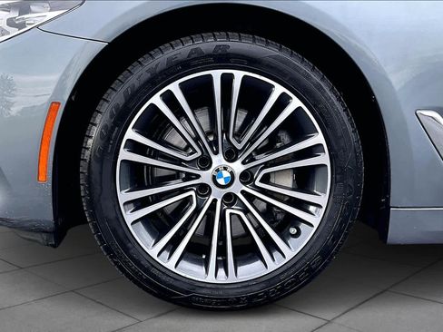 Used 2019 BMW 530i xDrive image 11