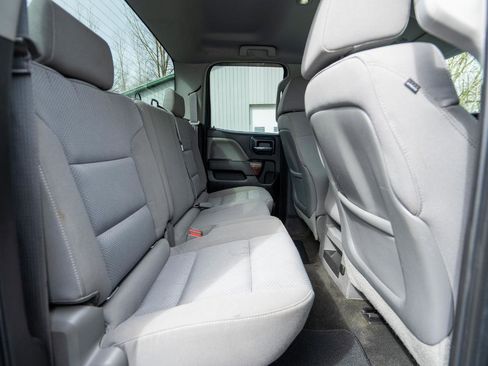 Used 2015 GMC Sierra 2500 SLE w/ SLE Preferred Package AWD/4WD image 18