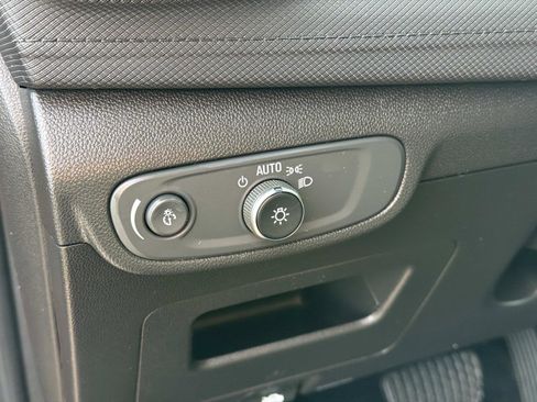 Certified 2025 Chevrolet TrailBlazer LT w/ LT Cold Weather Package image 5