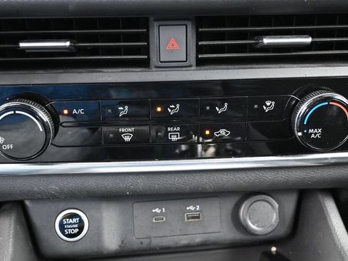 Used 2023 Nissan Rogue S FWD image 23
