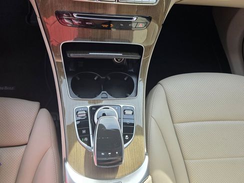 Used 2018 Mercedes-Benz GLC 300 4MATIC image 26