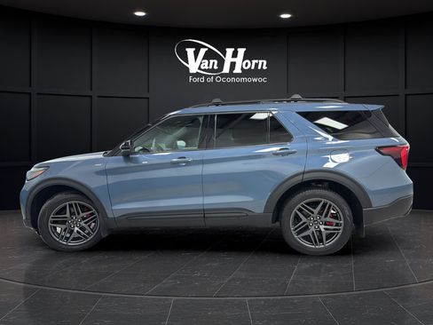 Used 2025 Ford Explorer ST-Line w/ Premium Package AWD/4WD image 5