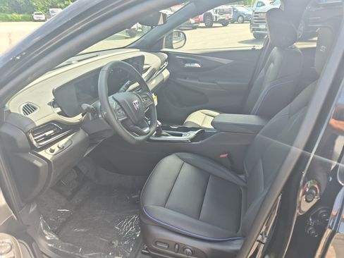 Used 2026 Buick Envista Sport Touring w/ Convenience I Package FWD image 8