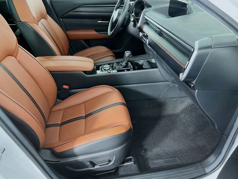 Used 2024 MAZDA CX-50 AWD 2.5 Turbo w/ Cargo Package image 22