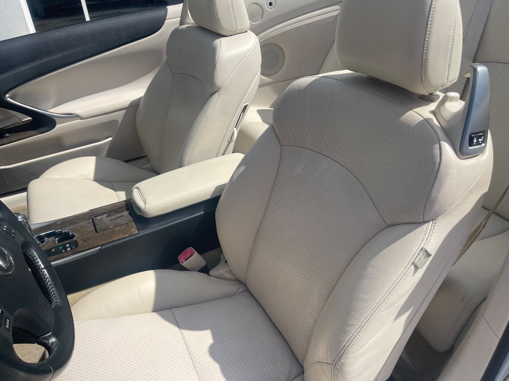 Used 2010 Lexus IS 350C RWD image 38