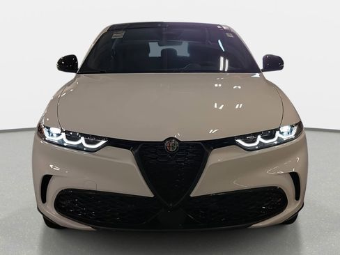 New 2025 Alfa Romeo Tonale w/ Premium Package image 2